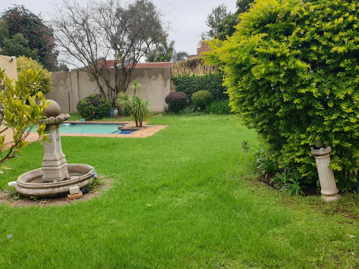Matina Guest House Johannesburg Ngoại thất bức ảnh